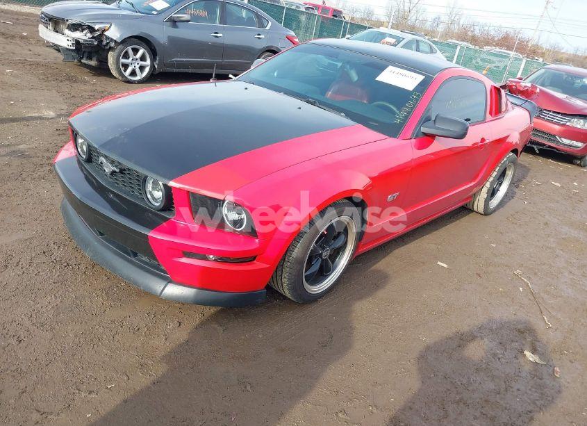 Photo 2 of 2005 Ford Mustang GT DELUXE/GT PREMIUM (VIN 1ZVFT82H555103019)