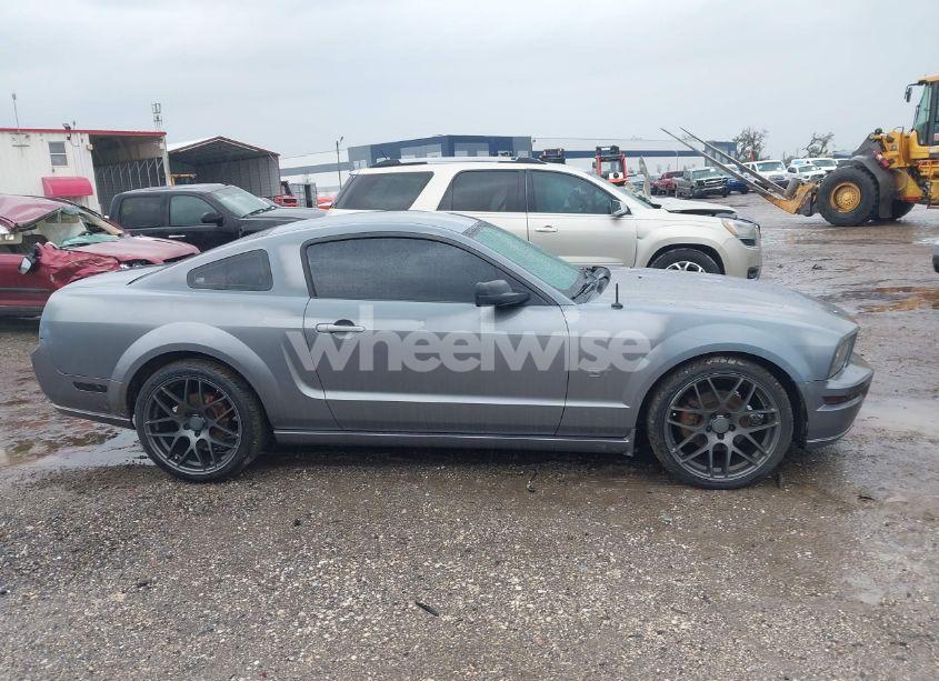 Photo 12 of 2007 Ford Mustang GT DELUXE/GT PREMIUM (VIN 1ZVFT82H575260357)