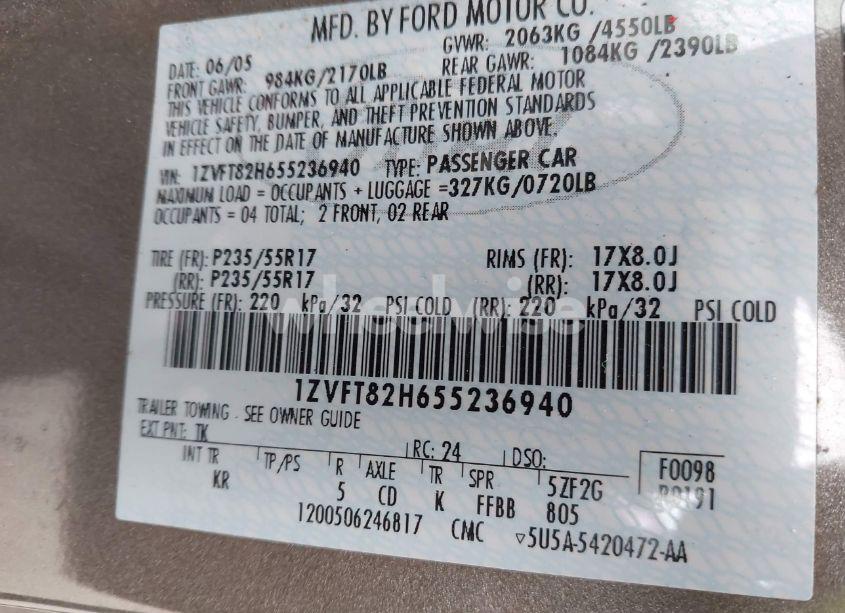 Photo 9 of 2005 Ford Mustang GT DELUXE/GT PREMIUM (VIN 1ZVFT82H655236940)