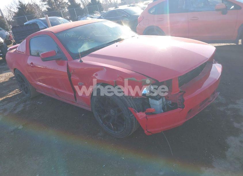 2005 Ford Mustang GT DELUXE/GT PREMIUM (VIN 1ZVFT82H755104947) main photo