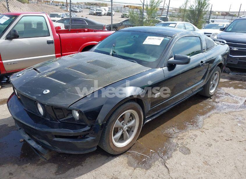 Photo 2 of 2005 Ford Mustang GT DELUXE/GT PREMIUM (VIN 1ZVFT82H755146485)