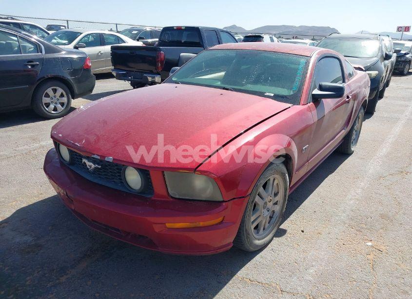 Photo 2 of 2005 Ford Mustang GT DELUXE/GT PREMIUM (VIN 1ZVFT82H755153940)