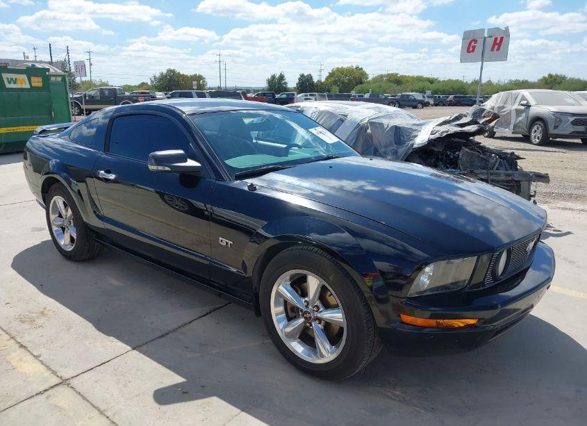 2007 Ford Mustang GT DELUXE/GT PREMIUM (VIN 1ZVFT82H775259081) main photo