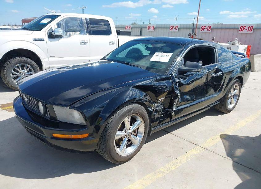 Photo 2 of 2007 Ford Mustang GT DELUXE/GT PREMIUM (VIN 1ZVFT82H775259081)