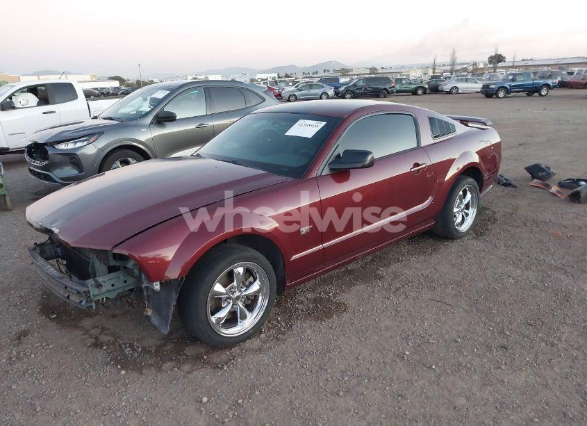 Photo 2 of 2005 Ford Mustang GT DELUXE/GT PREMIUM (VIN 1ZVFT82H855158631)