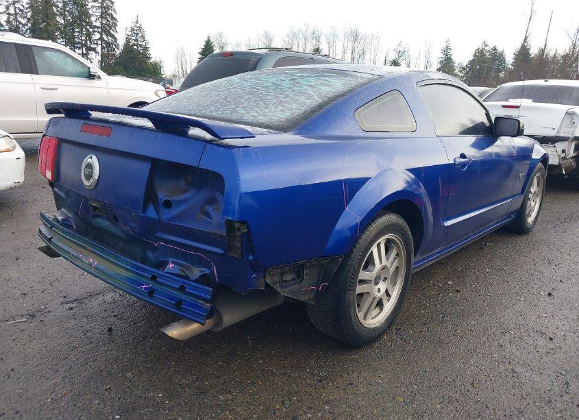 Photo 4 of 2005 Ford Mustang GT DELUXE/GT PREMIUM (VIN 1ZVFT82H855210002)