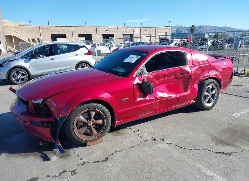 Photo 2 of 2005 Ford Mustang GT (VIN 1ZVFT82H955257393)