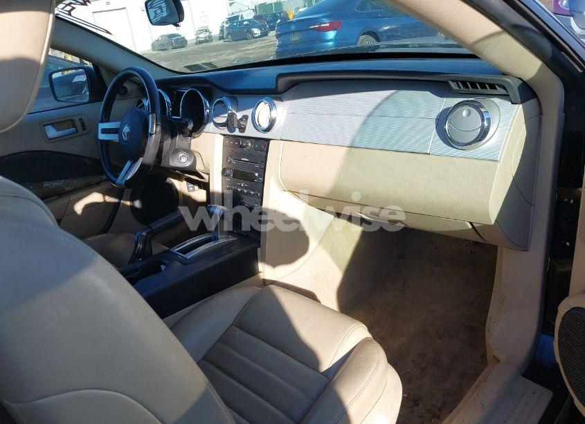 Photo 5 of 2007 Ford Mustang GT DELUXE/GT PREMIUM (VIN 1ZVFT82H975203935)