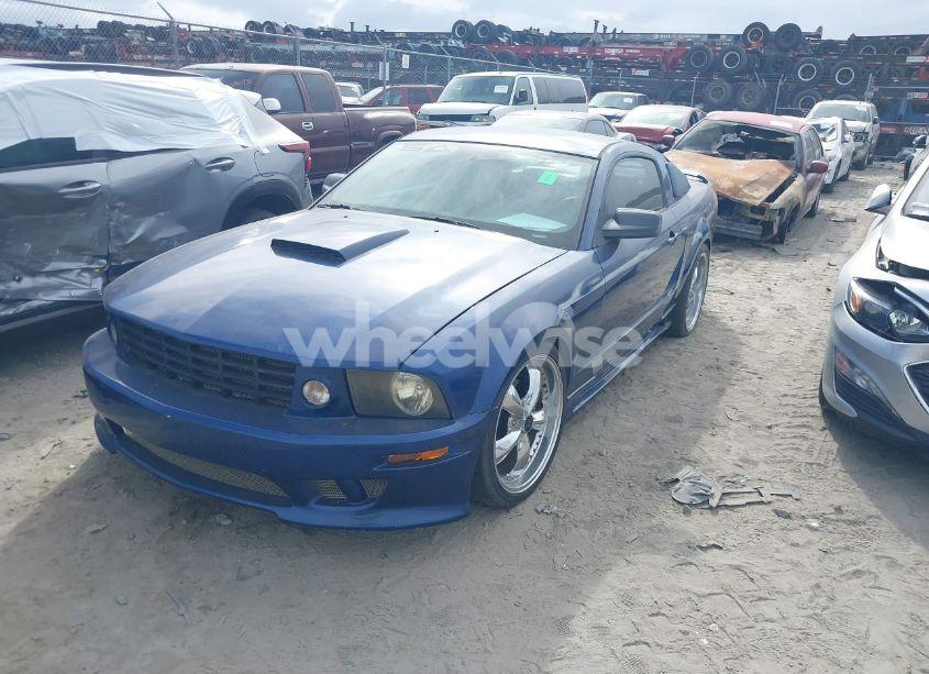 Photo 2 of 2007 Ford Mustang GT DELUXE/GT PREMIUM (VIN 1ZVFT82H975239818)