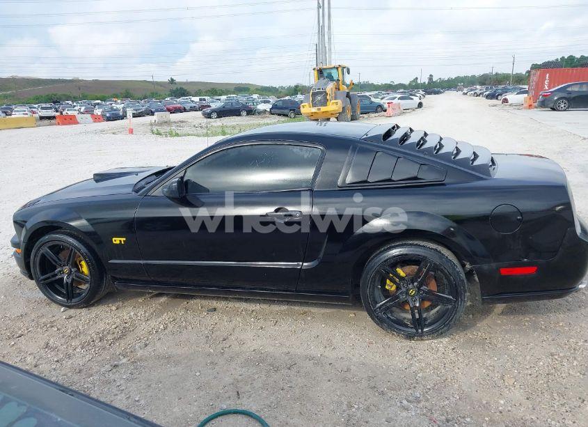 Photo 14 of 2007 Ford Mustang GT DELUXE/GT PREMIUM (VIN 1ZVFT82HX75212885)