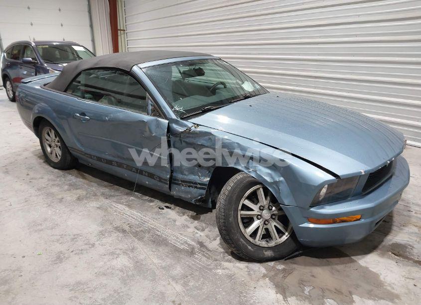 2007 Ford Mustang V6 DELUXE/V6 PREMIUM (VIN 1ZVFT84N075296587) main photo