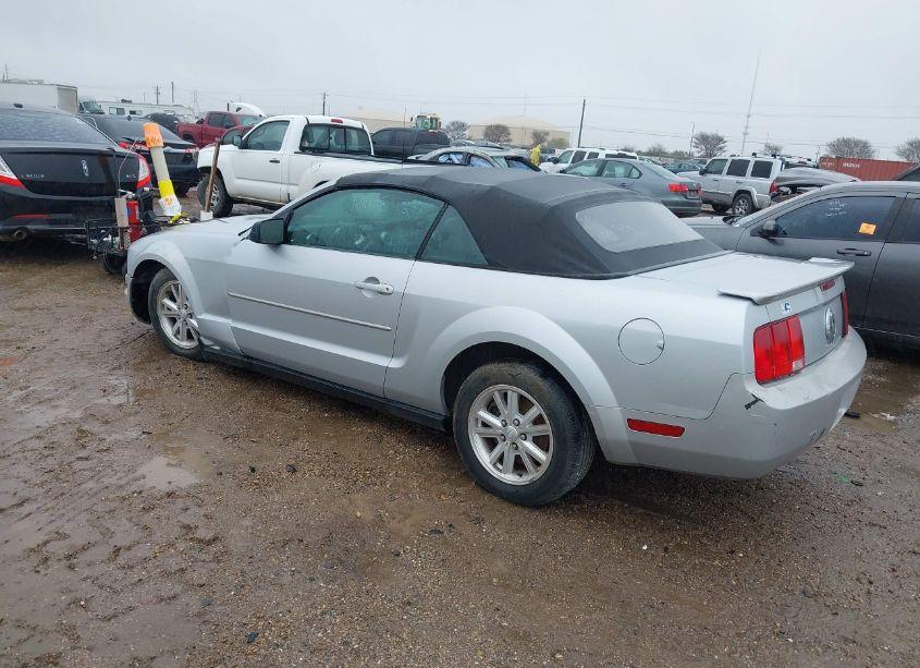 Photo 3 of 2007 Ford Mustang V6 DELUXE/V6 PREMIUM (VIN 1ZVFT84N075323738)