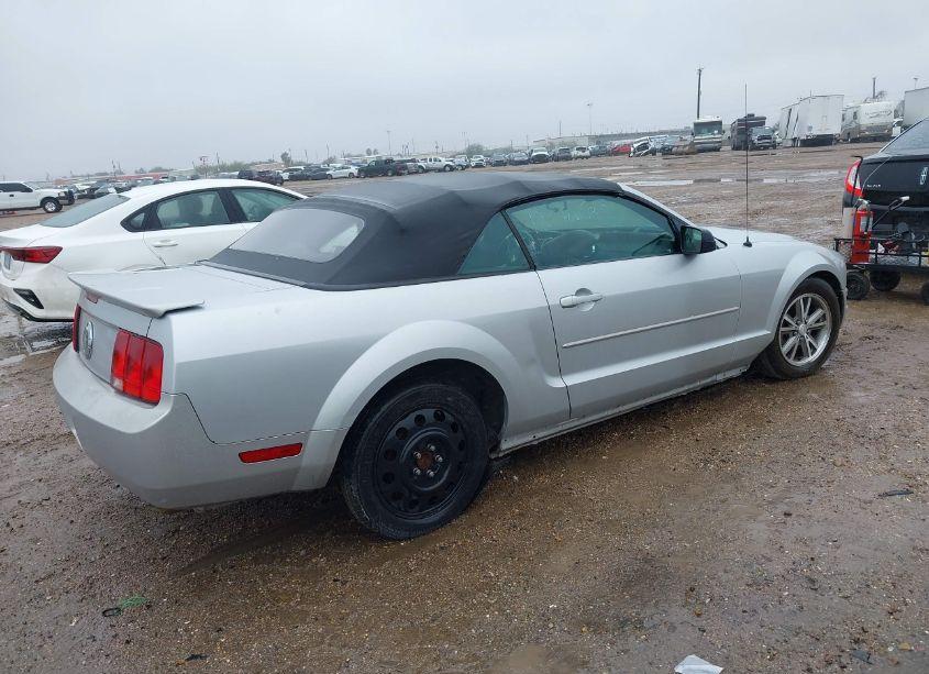 Photo 4 of 2007 Ford Mustang V6 DELUXE/V6 PREMIUM (VIN 1ZVFT84N075323738)