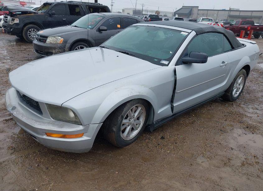 Photo 6 of 2007 Ford Mustang V6 DELUXE/V6 PREMIUM (VIN 1ZVFT84N075323738)
