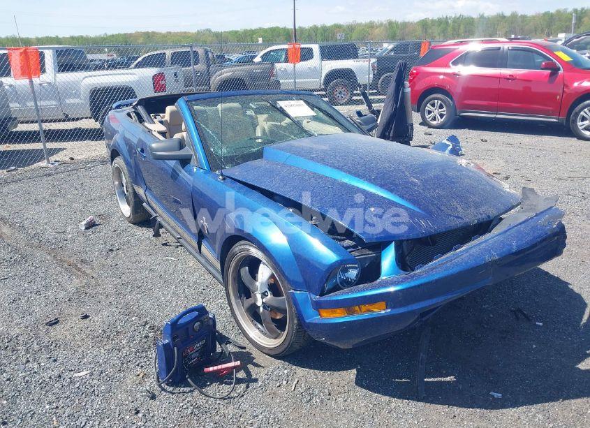 2006 Ford Mustang V6 (VIN 1ZVFT84N265125323) main photo