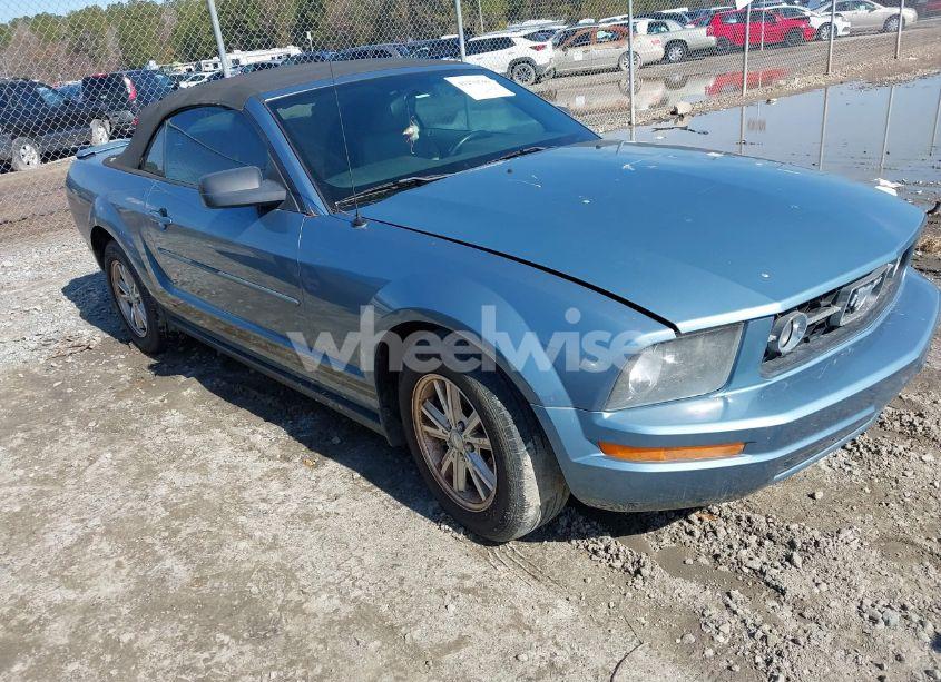 2007 Ford Mustang V6 DELUXE/V6 PREMIUM (VIN 1ZVFT84N275315270) main photo