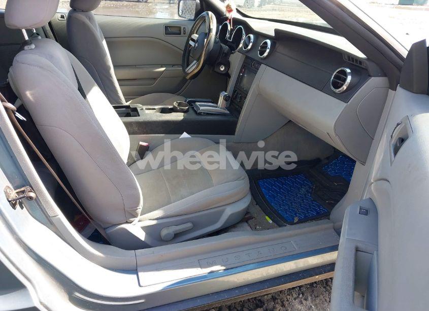 Photo 5 of 2007 Ford Mustang V6 DELUXE/V6 PREMIUM (VIN 1ZVFT84N275315270)