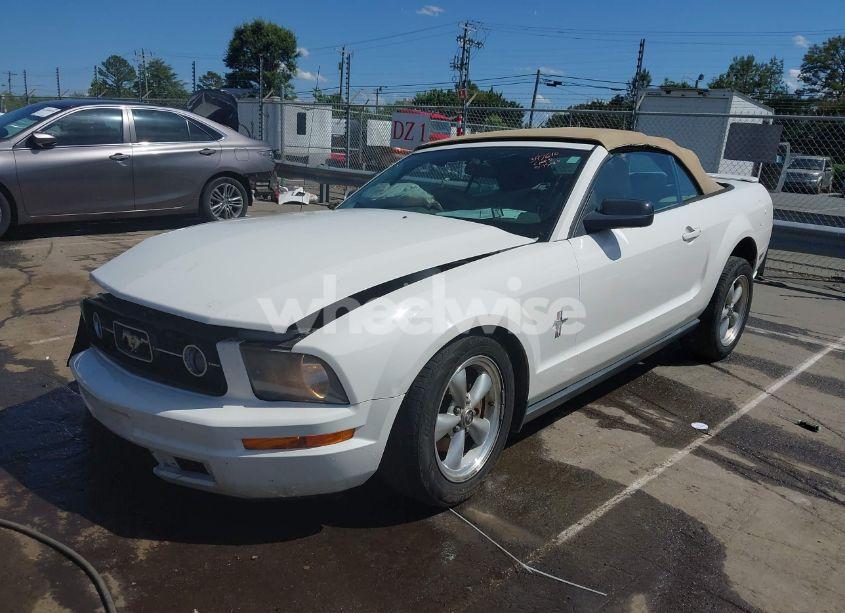Photo 2 of 2007 Ford Mustang V6 DELUXE/V6 PREMIUM (VIN 1ZVFT84N275365683)