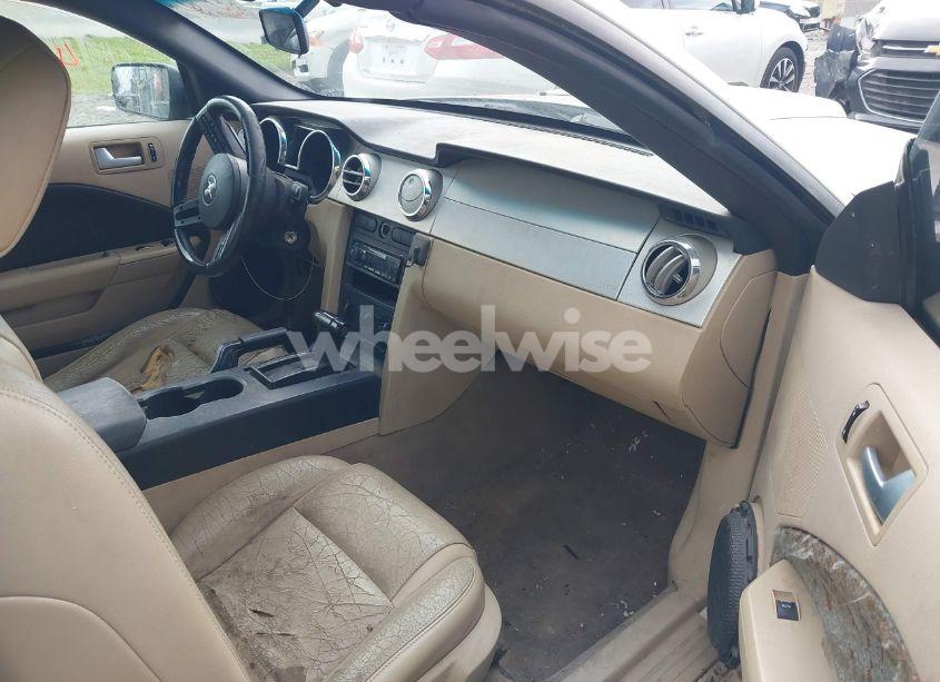 Photo 5 of 2006 Ford Mustang V6 (VIN 1ZVFT84N365218352)