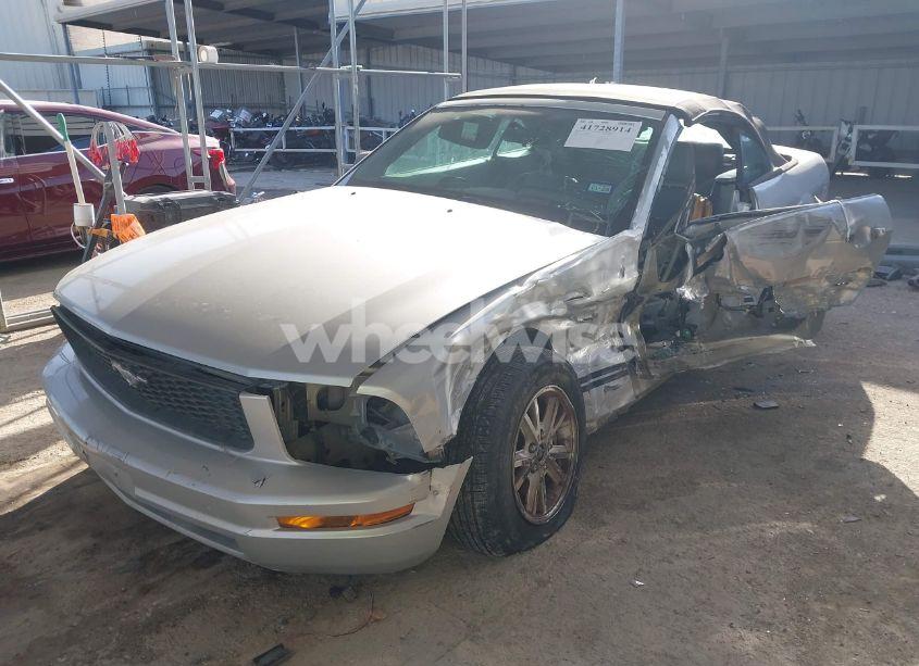 Photo 2 of 2007 Ford Mustang V6 DELUXE/V6 PREMIUM (VIN 1ZVFT84N375205957)