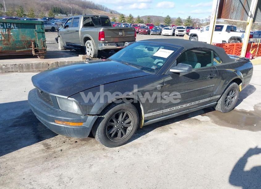 Photo 2 of 2007 Ford Mustang V6 DELUXE/V6 PREMIUM (VIN 1ZVFT84N375333373)