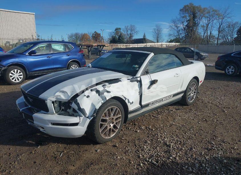 Photo 2 of 2005 Ford Mustang (VIN 1ZVFT84N555206332)