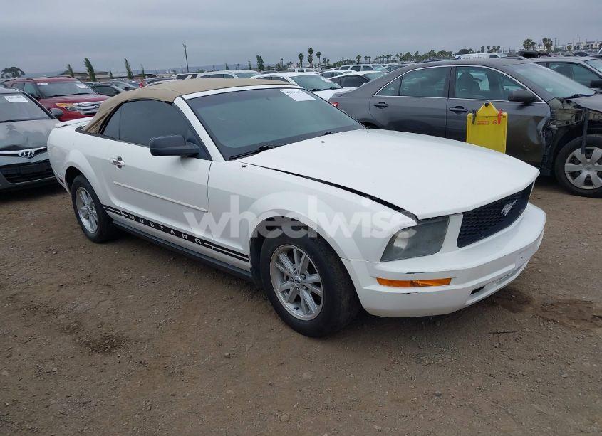 2007 Ford Mustang V6 DELUXE/V6 PREMIUM (VIN 1ZVFT84N575265691) main photo