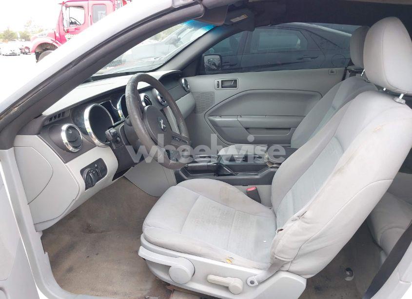 Photo 5 of 2007 Ford Mustang V6 DELUXE/V6 PREMIUM (VIN 1ZVFT84N575265691)