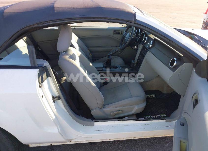 Photo 5 of 2007 Ford Mustang V6 DELUXE/V6 PREMIUM (VIN 1ZVFT84N575269675)