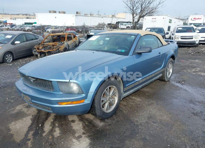 Photo 2 of 2005 Ford Mustang (VIN 1ZVFT84N655239873)