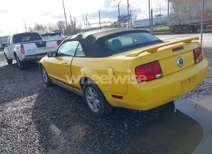 Photo 3 of 2005 Ford Mustang (VIN 1ZVFT84N655253188)