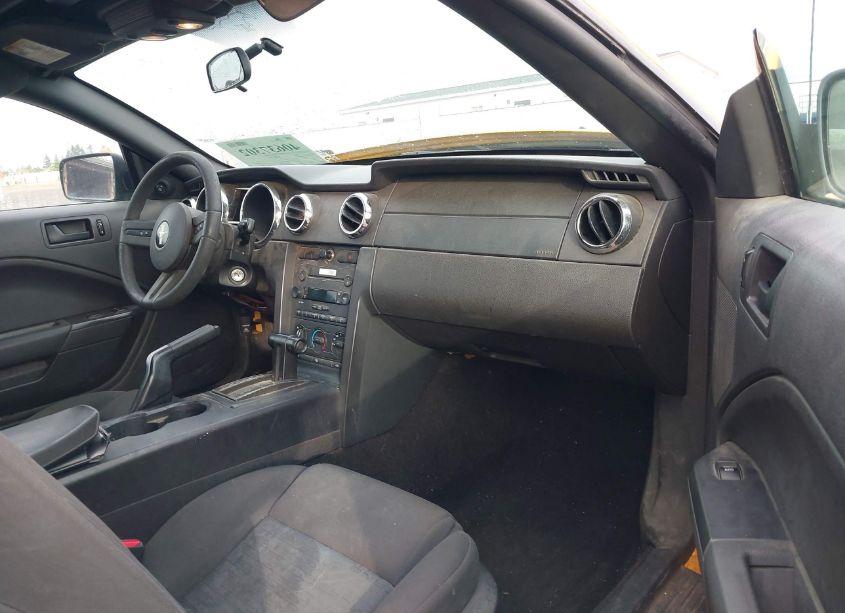 Photo 5 of 2007 Ford Mustang V6 DELUXE/V6 PREMIUM (VIN 1ZVFT84N675276408)