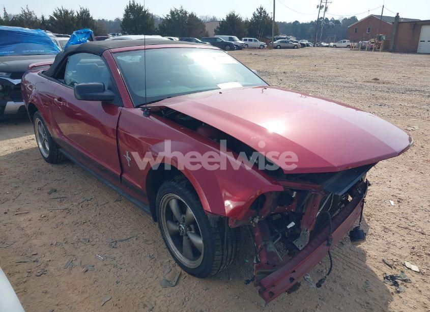 2006 Ford Mustang V6 (VIN 1ZVFT84N765152002) main photo