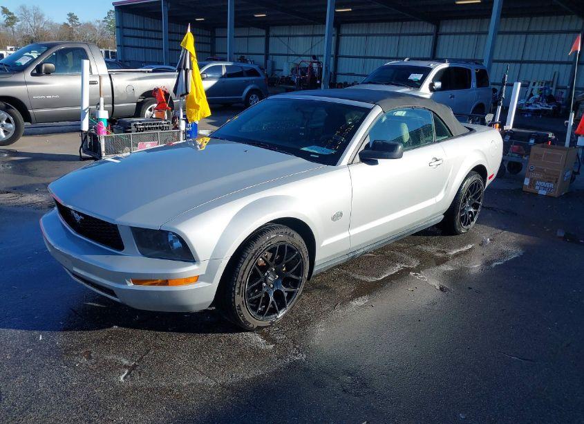 Photo 2 of 2005 Ford Mustang (VIN 1ZVFT84N955190782)