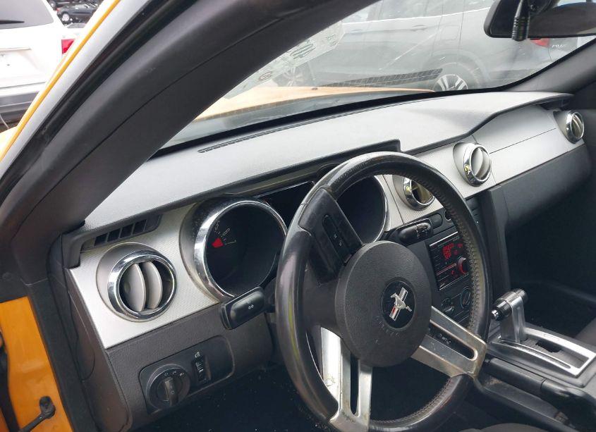 Photo 11 of 2007 Ford Mustang V6 DELUXE/V6 PREMIUM (VIN 1ZVFT84N975196875)