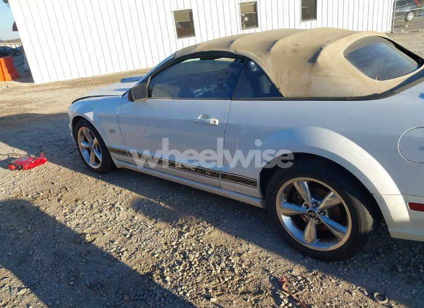 Photo 14 of 2007 Ford Mustang GT DELUXE/GT PREMIUM (VIN 1ZVFT85H175258682)