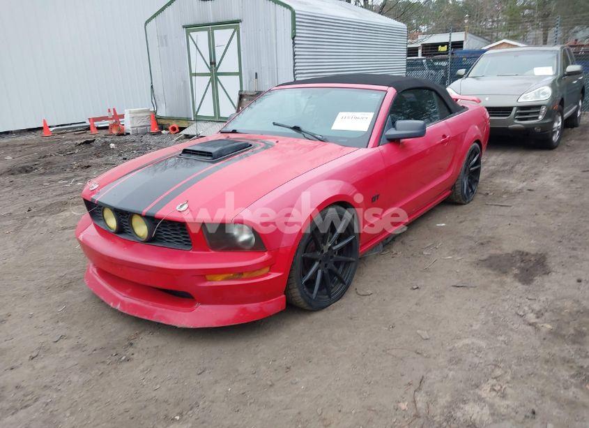Photo 2 of 2006 Ford Mustang GT (VIN 1ZVFT85H265120003)