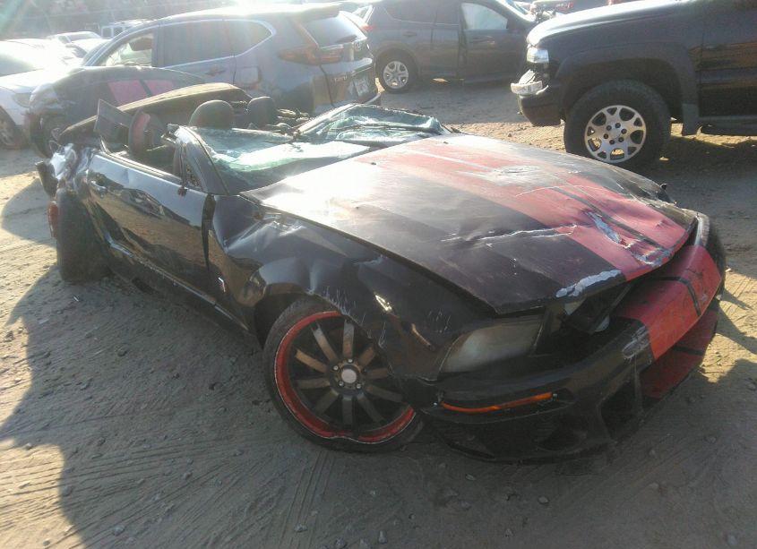 2005 Ford Mustang GT (VIN 1ZVFT85H555223429) main photo