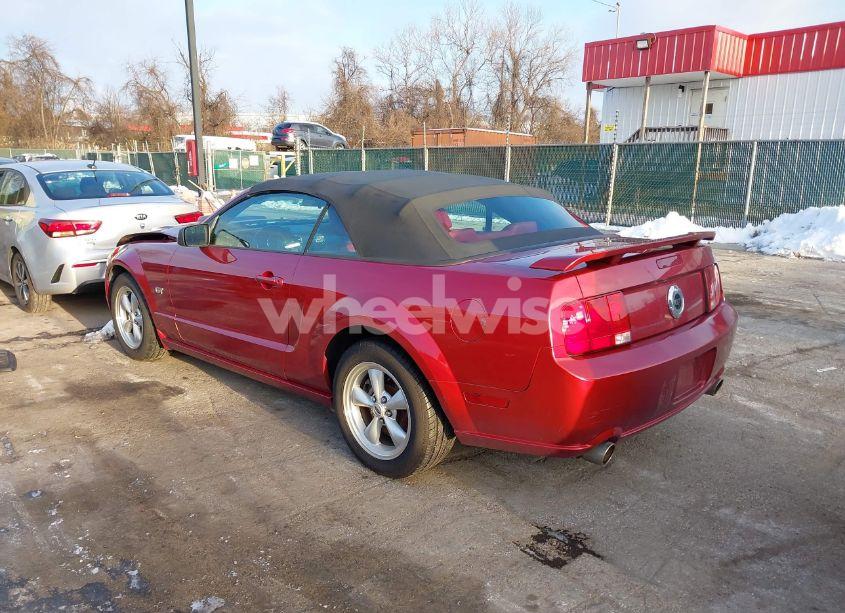 Photo 3 of 2007 Ford Mustang GT DELUXE/GT PREMIUM (VIN 1ZVFT85H575257339)