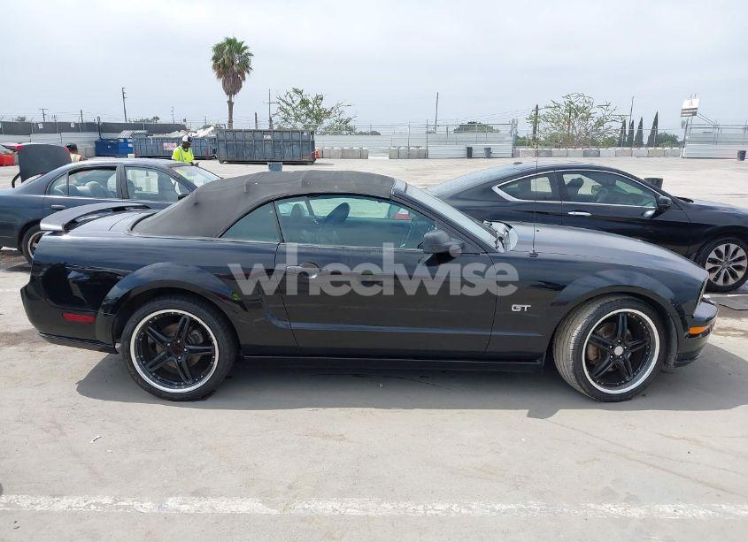 Photo 13 of 2005 Ford Mustang GT (VIN 1ZVFT85H655173365)