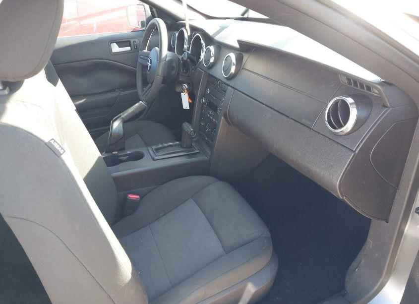 Photo 5 of 2008 Ford Mustang V6 DELUXE/V6 PREMIUM (VIN 1ZVHT80N085129243)