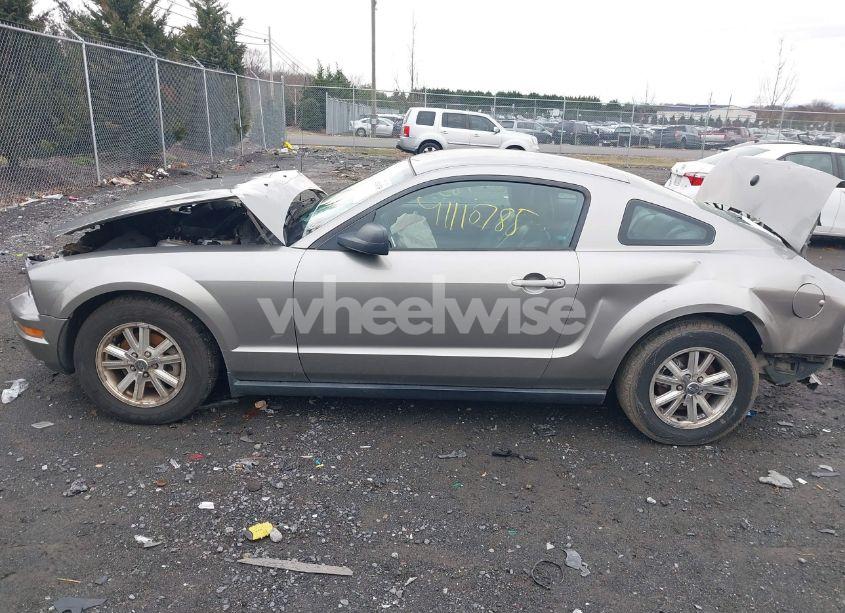 Photo 15 of 2008 Ford Mustang V6 PREMIUM (VIN 1ZVHT80N085133020)