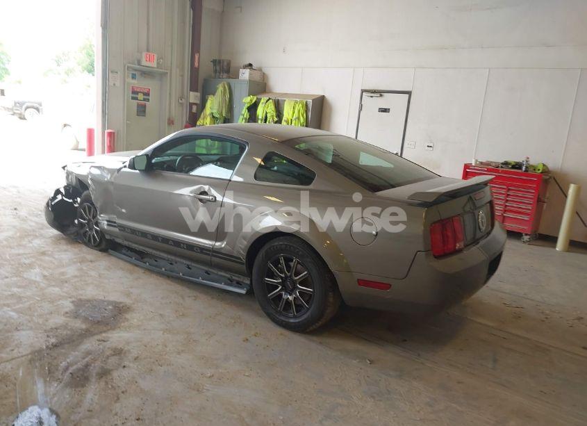 Photo 3 of 2005 Ford Mustang V6 DELUXE/V6 PREMIUM (VIN 1ZVHT80N155259379)