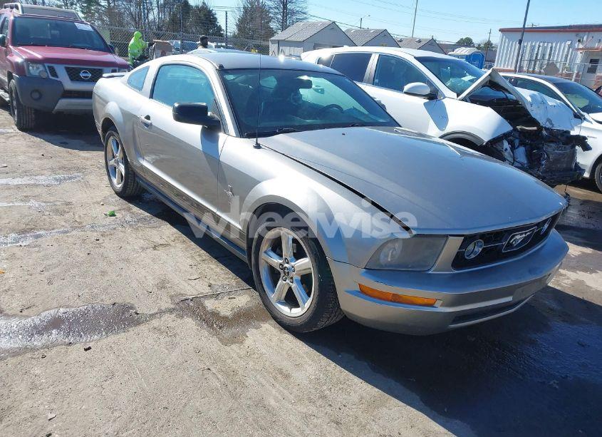 2008 Ford Mustang V6 DELUXE/V6 PREMIUM (VIN 1ZVHT80N185109924) main photo