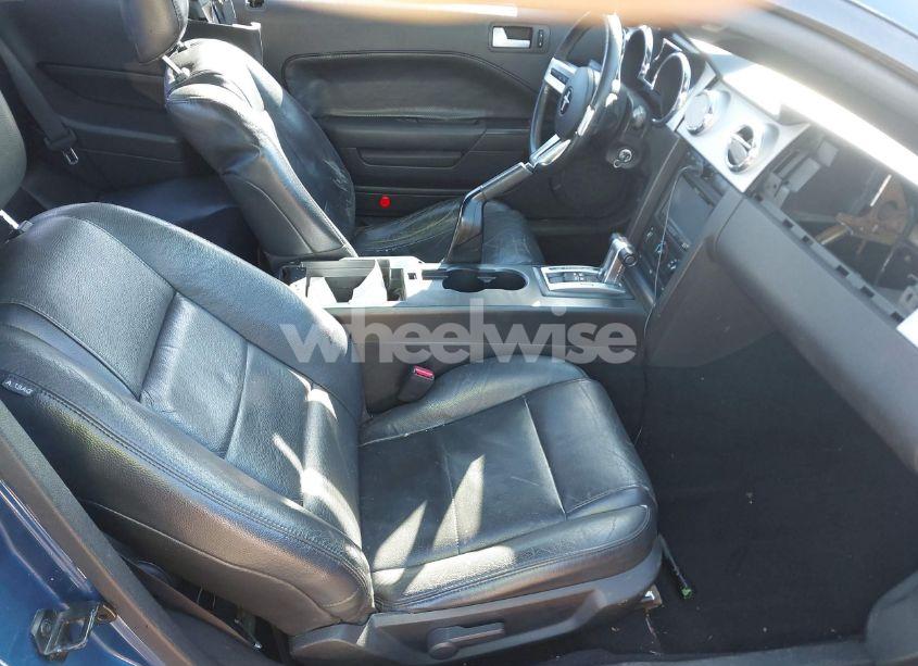 Photo 4 of 2008 Ford Mustang V6 DELUXE/V6 PREMIUM (VIN 1ZVHT80N185129865)