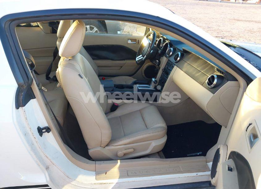 Photo 5 of 2008 Ford Mustang V6 DELUXE/V6 PREMIUM (VIN 1ZVHT80N185201325)