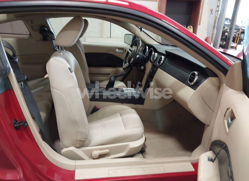 Photo 5 of 2008 Ford Mustang V6 DELUXE (VIN 1ZVHT80N185208839)