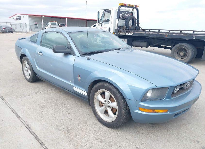 2008 Ford Mustang V6 DELUXE/V6 PREMIUM (VIN 1ZVHT80N285115988) main photo