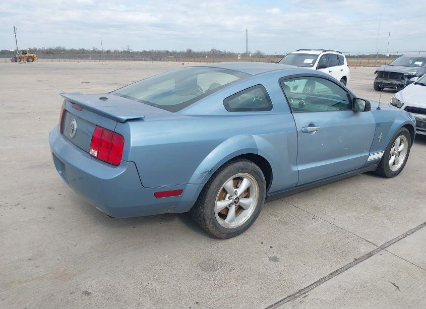 Photo 4 of 2008 Ford Mustang V6 DELUXE/V6 PREMIUM (VIN 1ZVHT80N285115988)