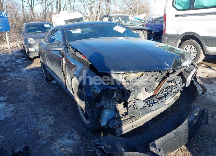 2006 Ford Mustang V6 (VIN 1ZVHT80N365160130) main photo